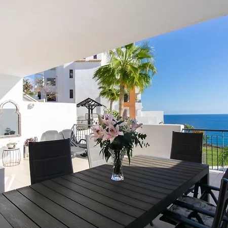 Beautiful With Stunning Sea Views And A Large Terrace! Torrox